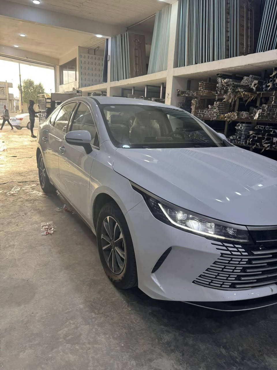 السلام عليكم 
BYD دستروير 2025 للبيع 
مكفوله كفالة عامة 
ماشيه 12000 كيلو متر فقط 
بأسمي 
تحويل ثاني يوم رقم بغداد 

السعر 128 
***********
