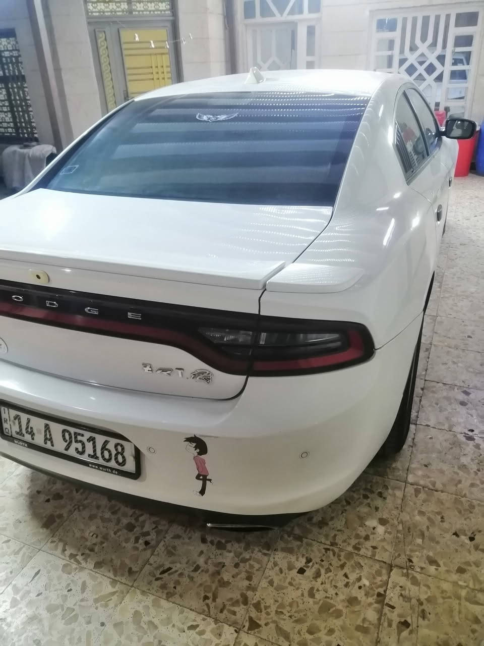 عندي دوج جارجر لون ابيض
صار بيها بالعراق باب مبدل الايمن وجاملغ صبغ بدون فتح
سياره حلوه مال جناي باسمي 
ماشيه 200 ميل
موديل2015
گير محرك ما مفتوح شرط كفاله
تخم تاير جديد وحداديه 90 بالمية 
لايتات زينون
تبريد ثلج 
رقم سنويه هزه جديده
سياره بسمي
تحويل ب نفس اليوم
رايدها 173 بي مجال للطيبين
مكان البصرة معمل الورق
واتساب ***********
