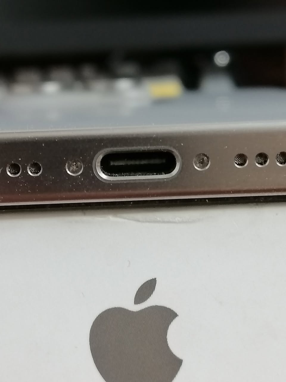 🔥 للبيع أو المراوس – iPhone 15 Pro Max 🔥
• السعة: 256GB
 • حالة البطارية: 89%
 • السعر: 1,050,000 د.ع

💥او مراوس بـ S24 Ultra 512GB

الجهاز نظيف وبدون أيشخط، كل شي أصلي و شغالطبيعي.
📩 راسلني على الخاص للمراوس أو للاستفسار
مكاني بغداد كراده


**إذا كنت صاحب هذا الإعلان وتريد حذفه لأي سبب، رجاءا أرسل رسالة إلى الدعم الفني**