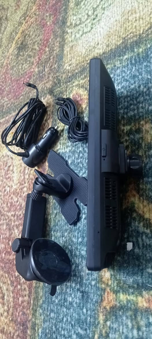 سلام عليكم شاشه سياره بهاذه شكل ترهم لجميع السيارات
الباميهن شاشه مواصفاته تخبل تشتغل علجذاحه سعره ٣٠ الف مكاني بغداد
تواصل ***********
