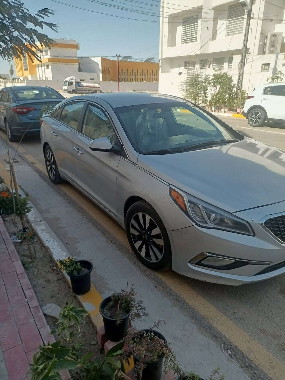 السلام عليكم سوناته 2017 هزه جديده سنويه الى سنة 30 مجدده بسمي سونارهها موجود مكينه مامفتوحه كير مامفتوح حداديه جديده تبريد شغال السعر 105 وبيها مجال رقم الهاتف *********** العنوان كربلاء
