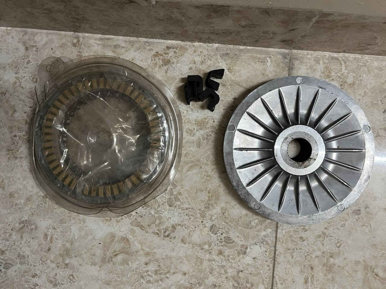 كلج دهن جديد صفاكه مال رمبه وفايبرات مال كلج مال ٢٠١١ نضيف مكاني كركوك قيم واخذ ❤️
***********
