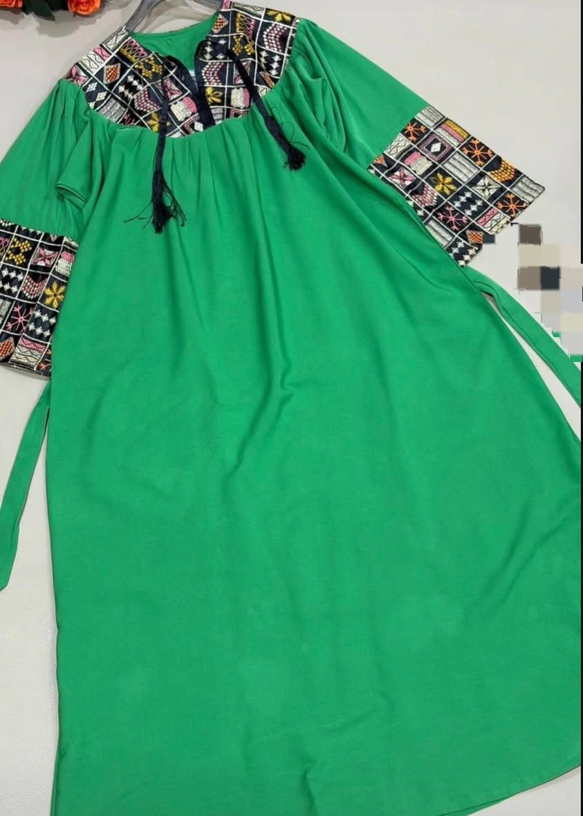 فستان رمضاني كويتي اصلي 
#السعر_20_الف 
#السعر_20_الف 
قياس 48/46/44/42/40/38/
توصيل الف دينار دخل المسيب 
للحجز واستفسار مراسلتنا على خاص


**إذا كنت صاحب هذا الإعلان وتريد حذفه لأي سبب، رجاءا أرسل رسالة إلى الدعم الفني**