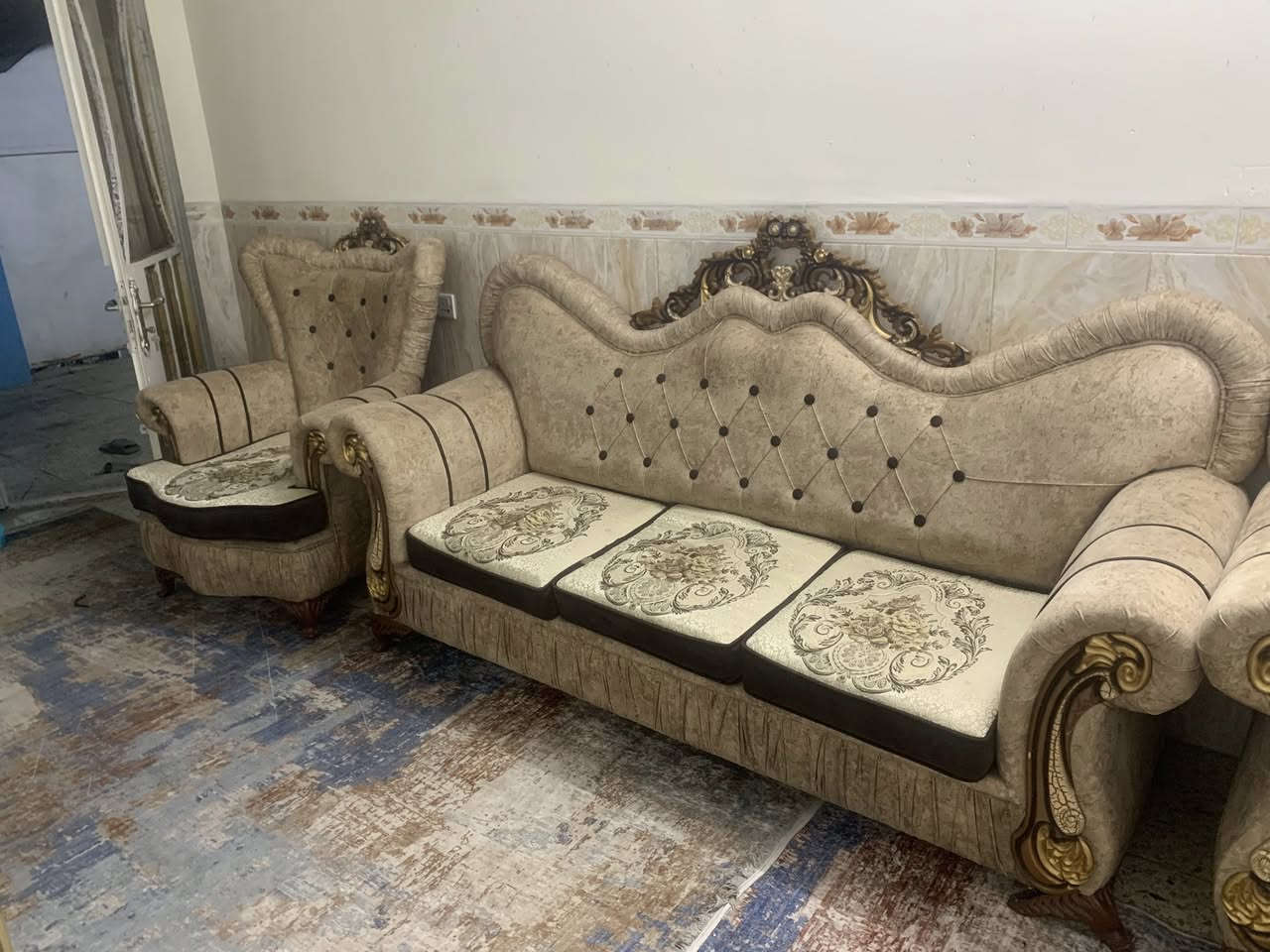 تخم نظيف / 14 مقعد للبيع
الاتصال على الرقم ***********
