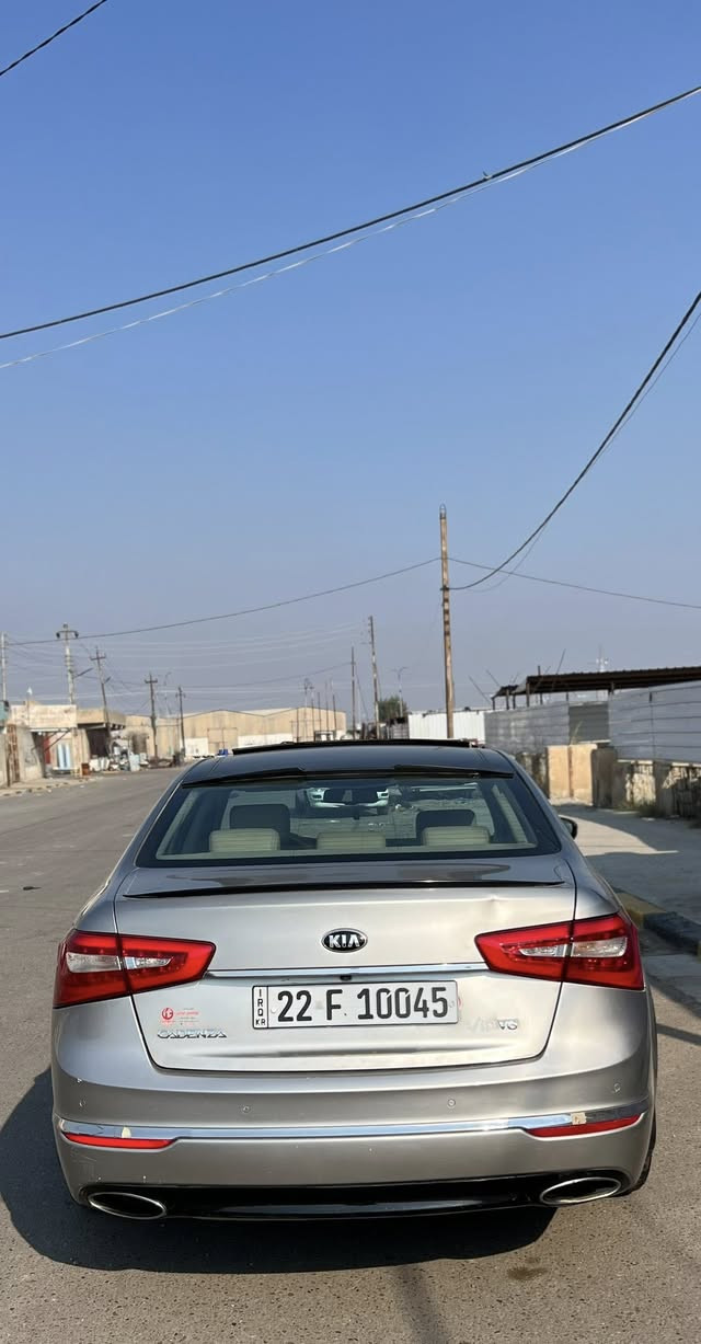 السلام عليكم
كيا كادنزا 2014 فول موصفات VIB خليجي تفاصيل:

بصمة تشغيل
بصمة ابواب 
 سقف بنوراما
شاشة بلوتوث
بردة خلفية كهرباء
سايد بريك دكمة
اوتو هولد
تدفئة تبريد بالكشنات شغاله 
نضام تراكشن
مري شفط
تحكمات خلفية 
نضام ترحيب
جام اوتو 
كامرة خلفية
حساسات
كشنات كهرباء وجلد
ستيرن كهرباء 
كشنات ميموري
مري قلاب عالبك
دوسات ليزرية
لايتات زنون بلادي 
شفتات بالستيرن شغالات
تحكم ستيرن جهتين
كروز سرعة
وبعد بيها هواي موصفات ومعروفة ال VIP
مكفولة من الصبغ والفتح والتبديل بيه فقط بارد بدون دواخل شرط
صدر امامي خلفي متسمع بي اي صوت 
تخم تاير جديد شرط جديد
محرك 3500cc 
محرك وكير مكفول
كهربائيات مكفول 
رقم اربيل 
 شرط تحويل سنوية 2029 
السعر 132وبية مجال 
***********
مكاني صلاح الدين قضاء بلد 
وكلشي اكو بالسوك واكو حته بالشده
