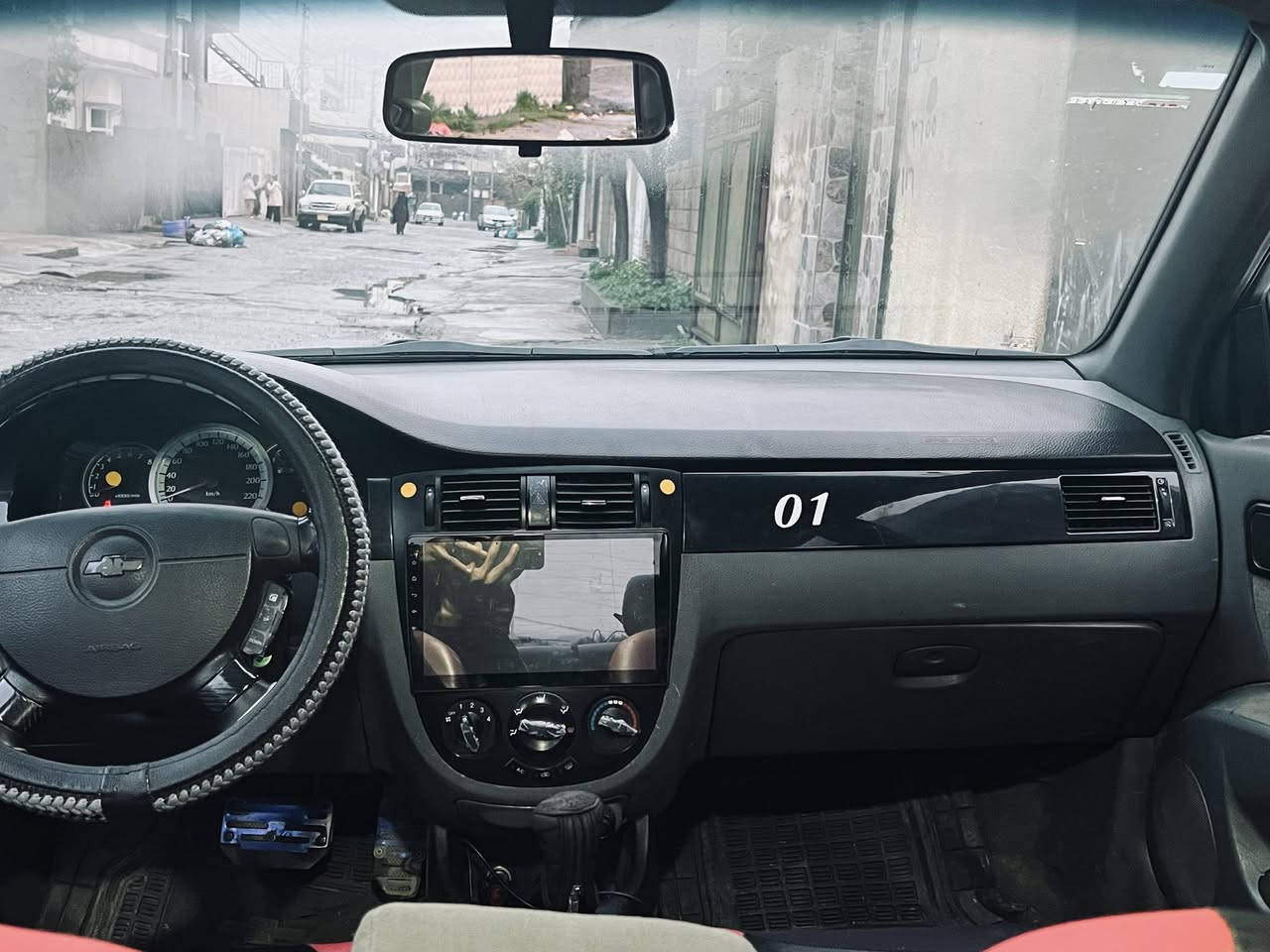 گێڕ ئۆتۆماتیک  سەیارەکە زۆر خاوێنە  شاشە ئایپادە و سوکان ڤۆلیۆمە و بەگلایت مارسیدسە لە ڕەسماکان جوانترە ١ چەمەلاخ پێشێ گۆراوە بۆ بیلادی بێناو بێ ئێرباگ هەموو شتی بە شەرتە گێر و مەکینە بە شەرتی ١٠٠ فیتەر و سەنەوی نوێیە تا ٢٠٢٩ 
سەیارەکە بە ناوی خۆمەوەیە بە شەرتی غەرامە 
بۆ نرخ تەلەفۆن بۆ ئەو ڕەقەمە بکەن
شوێن قەڵادزێ
0750 837 3459
