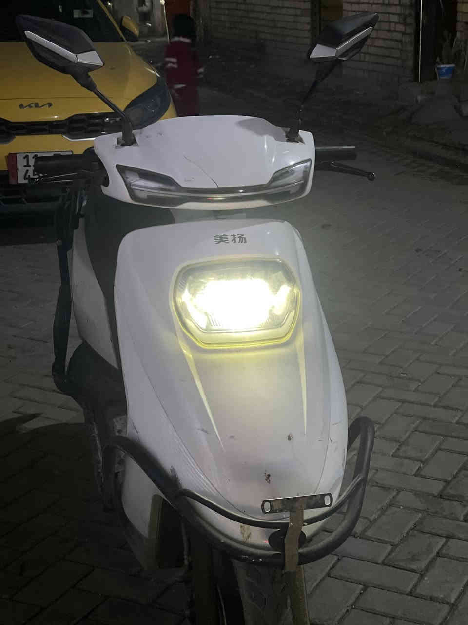 سلام عليكم دراجة سبيسي شحن للبيع دراجه خير من الله
دراجه مدرعة 
تمشيك60كيلو متر 
لايت زنون عالي ناصي ابيض 
دراجه موديل حديث 2025
يوجد فيها نظام ABS
بريك امامي هايدروليك 
يوجد فيها منفذ شحن USB
اشاير حديث 
هورن 
3سرع او نمر 
سرعتها 80 
يرادلها فقط عقل العقل مالها بي قطع يرادله تبديل والعقل مو كلش غالي السعر 550الف ***********للاستفسار 
يوجد صندوق الموجود بلصوره بس اني شايله 💙
