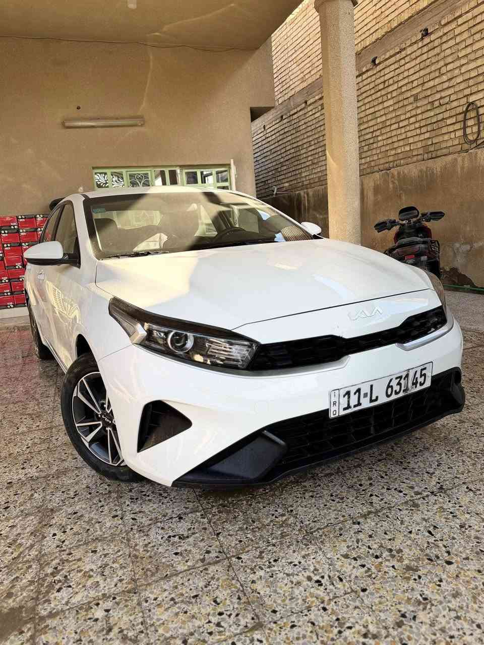 السلام عليكم ورحمة الله وبركاته للبيع
سيراتو 24 محرك 2000 داخل لونين نص فول سونار مرفق بالمنشور

ماشية 17الف كيلو

تخم تاير ويل كب 

هزة ورقم جديد باسمي تحويل مباشر 

السعر 178وبيهه مجال 

مكاني بغداد ابي غريب 

الشراي يتصل ***********
