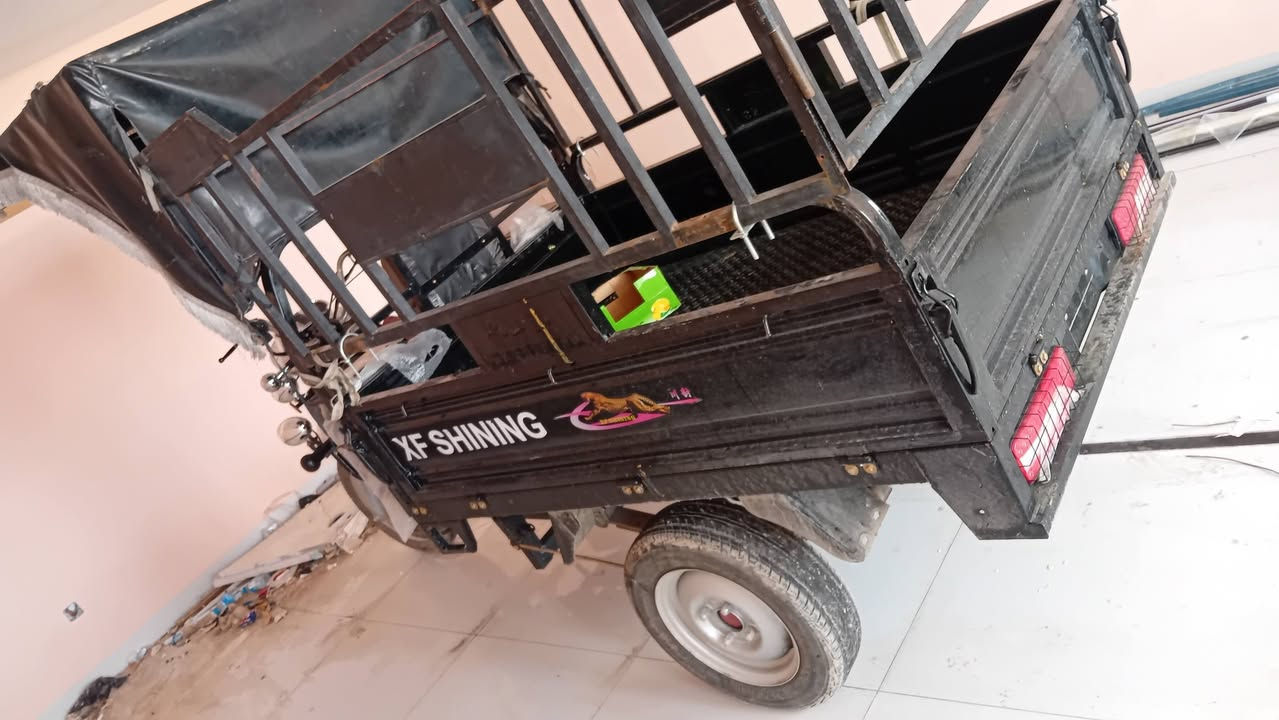 للبيع مليونين و٦٠٠بعدها صفر


**إذا كنت صاحب هذا الإعلان وتريد حذفه لأي سبب، رجاءا أرسل رسالة إلى الدعم الفني**