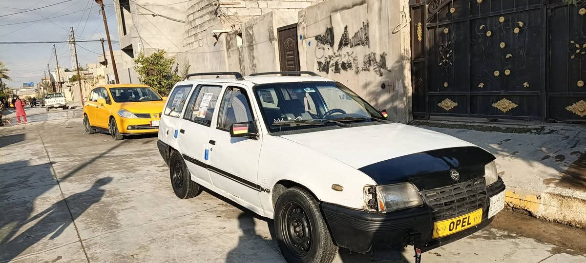 أوبل كاديت موديل 1988
سنوية، عظم، عاج
بطاقه بانزين
الگير والمحرك بحالة ممتازة (بالشرط)
السعر: 24 وبيه مجال للشراي
للاتصال علئ الرقم، ***********
