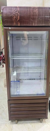 ثلاجة • نظيفه جدا • ما بيها ضرر