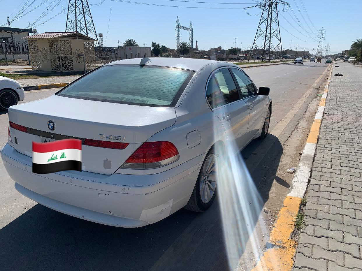 السلام عليكم 
Bmw 745i 
موديل 2003 
السيارة كير مكينة مكفولة
تبريد ثلج 
تدفئة تبريد بالكشن 
كلشي بيها شغال 
بنيد قمارة صندوك بدون صبغ بلادية 
مرشوشة صفحتين جمالية 
السيارة رقم اربيل 
ما اندل راعيها
مكاني بغداد 
سعر 55 وبيها مجال 
***********
