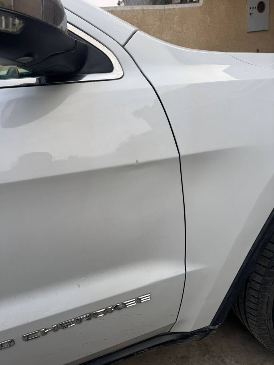 مرحبا اخوان للبيع جيب موديل اصل  2014  خليجي مكفوله السياره فول مواصفات لمتدد  رقم اربيل جديد وهزه جديده بأسمي شرط التحويل محرك 3,600 مكينه كير تبريد تدفئه تخم تاير سياره مال بيت مامتعوبه جديده موقع السياره كربلاء المقدسة خلف  الفيزه التركيه الحولي ال100 السعر 240 وبيه مجال للتواصل مع صاحب السياره مباشر للعلم مكلف بالنشر *********** اتصل ع هذا الرقم
