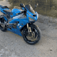 دراجة كوزاكي 2004 بدون رقم البيع فقطالسعر25 رقم الهاتف07810667785العنو...