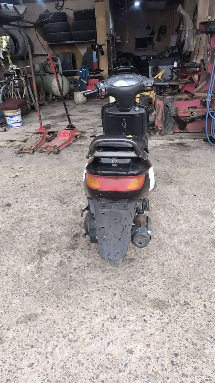 سلام عليكم للبيع فراشه فحل
محرك مامفتح 
نضافه90%
كرباءيات شقاله ماعده السلف رادله راجز 
السعر 550 وبها مجال
مكان البصره ابي الخصيب 
للاستفسار ***********
