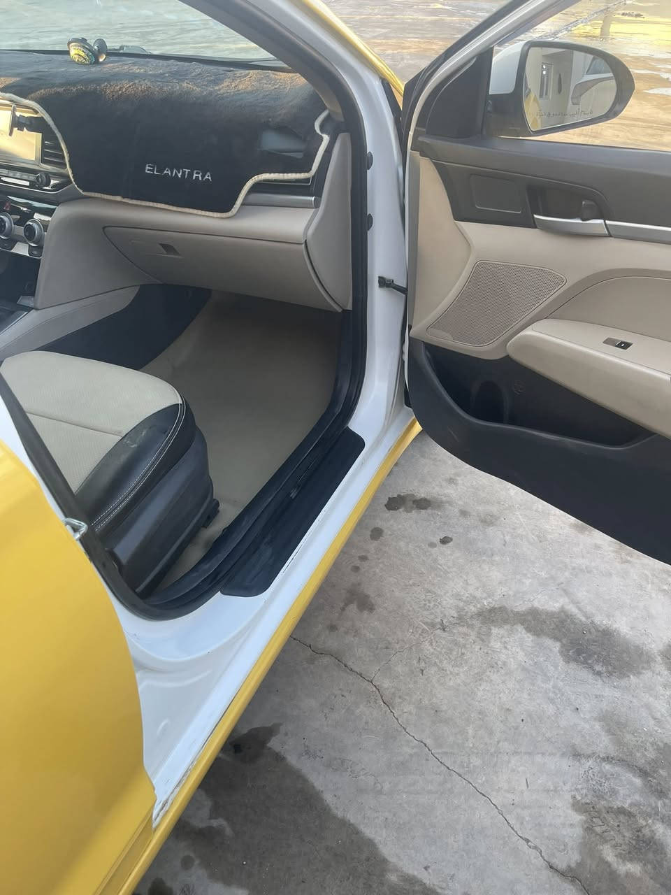 سلام عليكم النترا موديل 19 خليجي مكينه 2000 دوش كير اي تي بلاد لايتات ال دي سياره جاهزه تدفئه تبريد مصفره هيئه وغرامات بسمي كير محرك مكفول بيه بنيد مبدل وطخه بلجاملغ الخلفي صبغته وحده تبريد قطعتين مكانه سلمان باك المدا ئن (***********)بيع فقط(سعره 140 ) وبيه مجال
