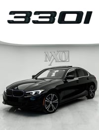 بي ام 330i ٢٠٢٤ • داخل احمر • ٤٠٠٠٠ ميل