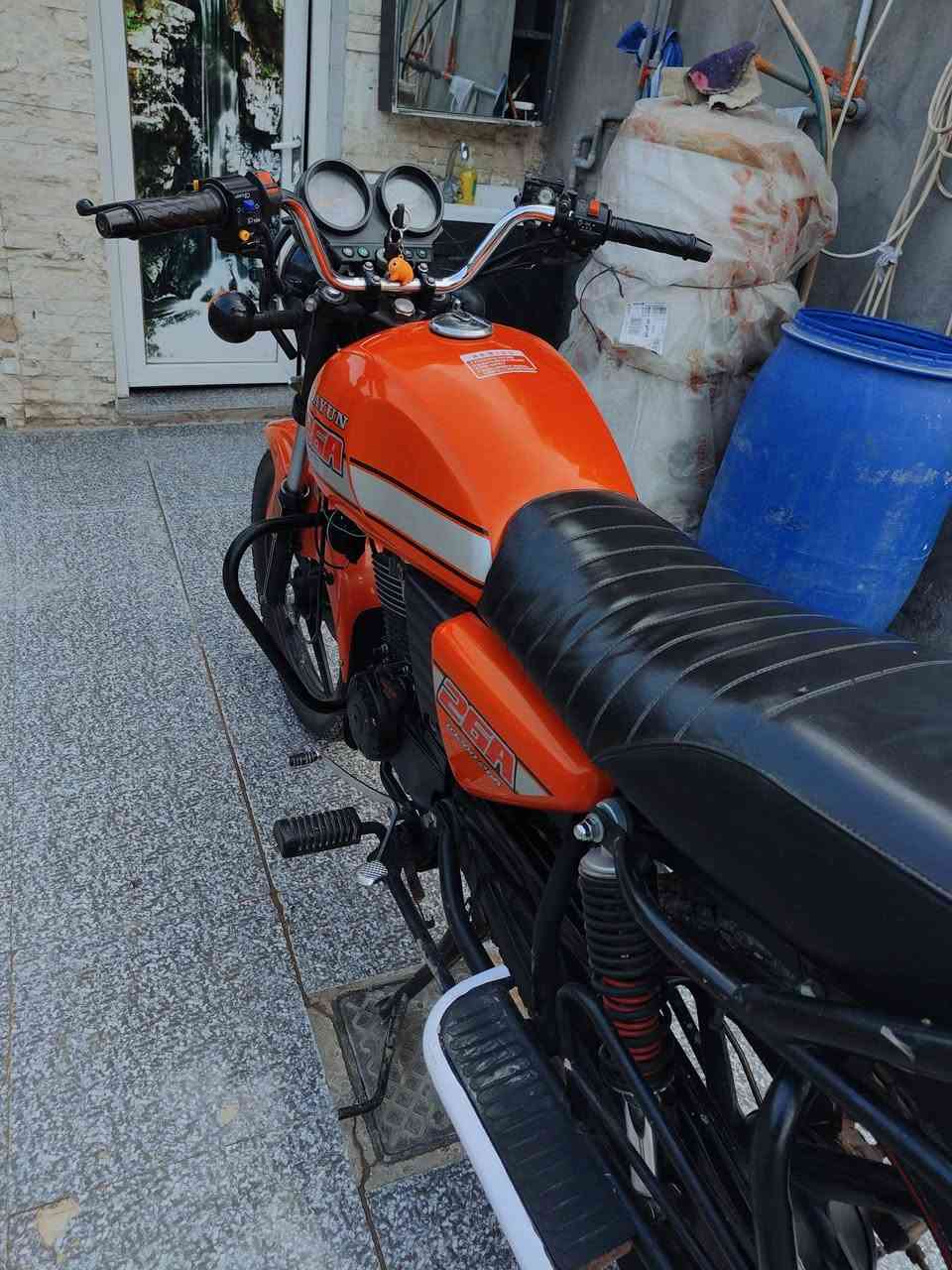 سلام عليكم دايون موديل 22 اصولي مكينه 200 مكفوله كفاله عامه من كلشي الدراجه جاهزه من كلشي منظومة زنون جمجمة 💀 عنوان حله البكرلي الشراي اتصال فقط ***********
