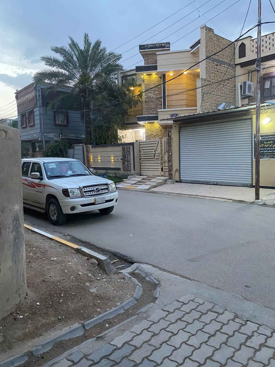 دار للبيع مساحه ٢١٢ مً طابقين تحفه مكانه مميز 💯  واجهه ٨،٥ نزال ٢٥ خلف مطعم ٩٩ في شارع الامام علي 

باقي تفاصيل بل صور 

السعر خاص 

مكتب 💥التميز 💥للعقار 
الشموخ قرب جسر مشات 

ستفسار ☎️***********
