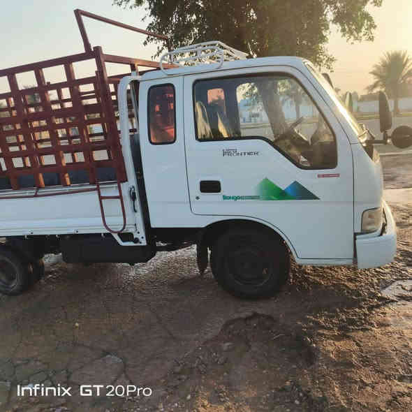 السلام عليكم كيا حمل فونتيره قلاب موديل 97 سيارة نظيفه مابيها بخار وداخله هزه رقمه واسط ثاني تحول السيارة سعرها 80 وبيه مجال بسيط وهذا رقمي ما متواجد على الفيس مكاني الكوت ***********
