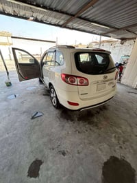 من رخصت الادمن سنتافي 2012خليجي محرك 6سلندر  مواصفات السنتافي معروفه ب...