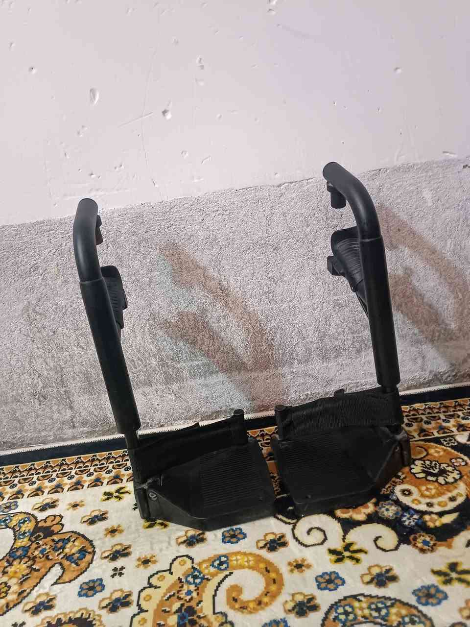 موجود رجلين كراسي موجود توصيل جميع المحافظات الاتصال ***********
