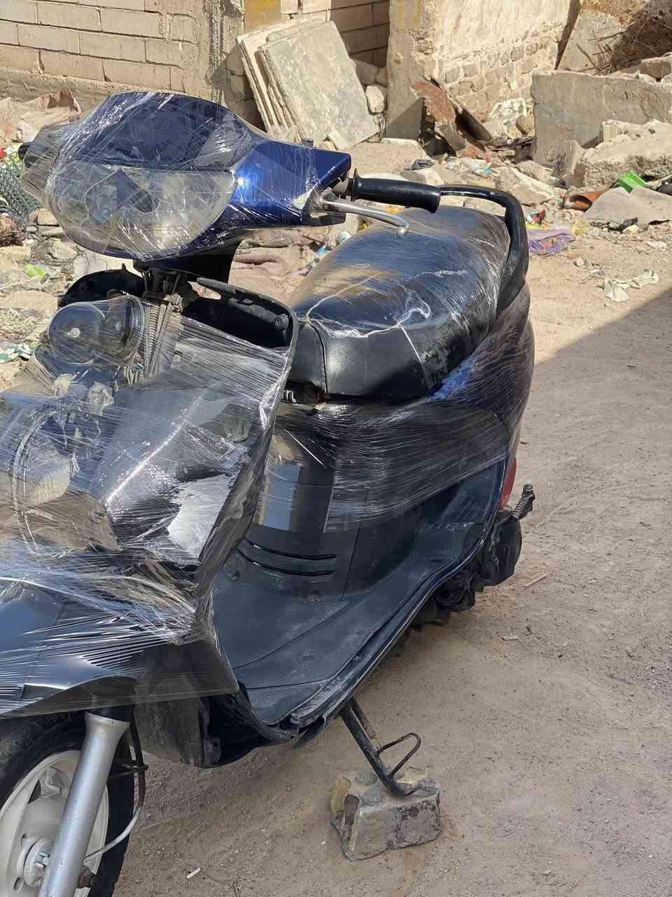 دراجة فراشة للبيع ما عايزة برغي مكاني نجف حي الجزيرة الدراجة نقرة سلف كل شيء مو عايشة السعر 450 وبيها مجال قليل راح أخلي رقم تلفوني اللي يحب يتصل علي.***********
