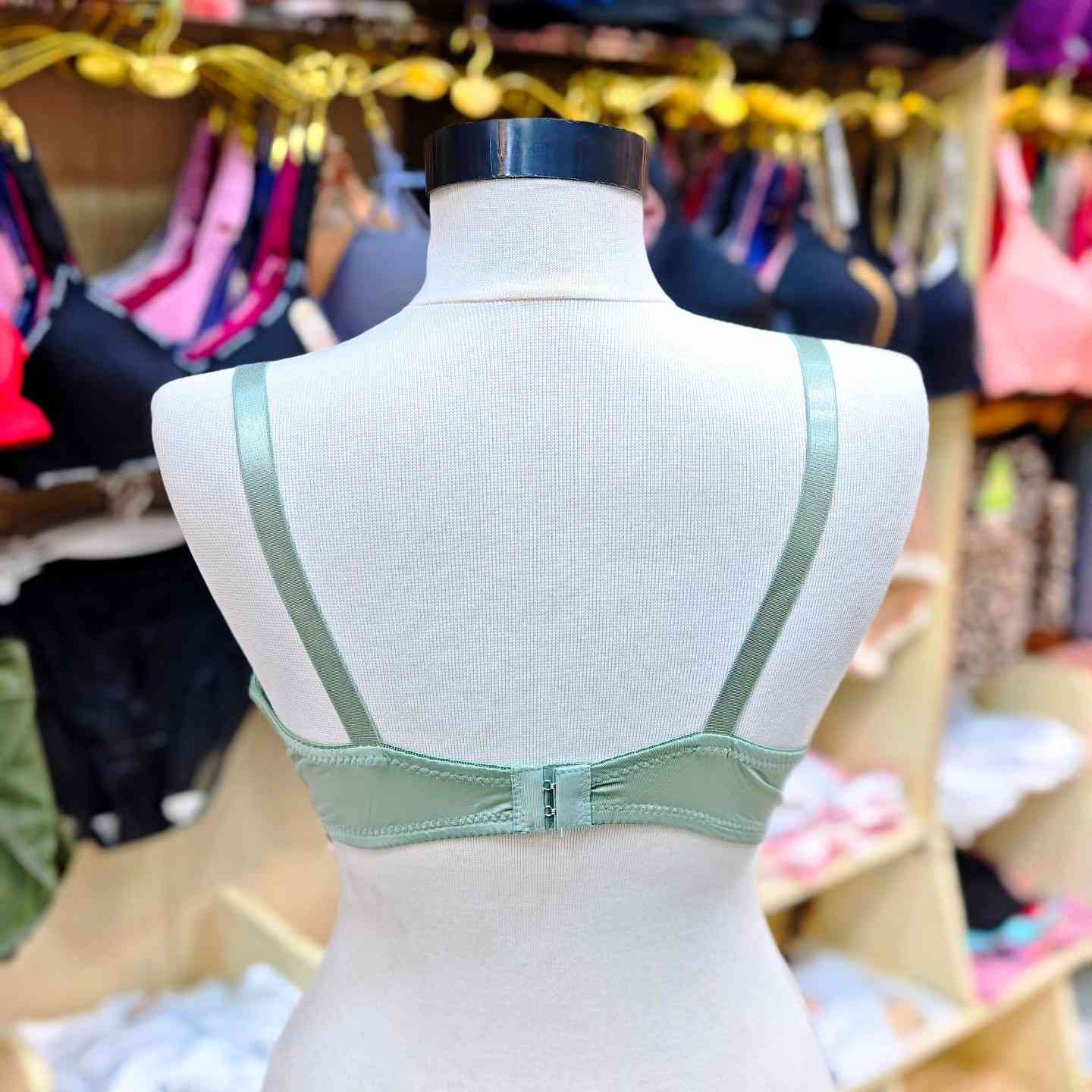 ملابس داخلية نسائي 🌸👩🏻
📏 قياس خاص دبل سفنجة 📏 
كوالتي وخامة ولا غلطة 💯💖

#بوتيك_لوزه 🍁 العنوان📍واسط / الحي / شارع التمايمه (نهاية شارع الشيخ عاليمين)
يتوفر #توصيل داخل الحي و لجميع المحافظات 🛵🚕

#اكسبلور #لايك #فولو ملابس_داخلية حمالات_صدر
حمالة_صدر ستيان ستيان_نسائي


**إذا كنت صاحب هذا الإعلان وتريد حذفه لأي سبب، رجاءا أرسل رسالة إلى الدعم الفني**