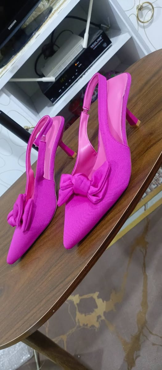 بضاعه متنوعه وتوصيل ٤  الاف جميع المناطق  تواصلوا وياي على الوتساب للحجز (***********)
