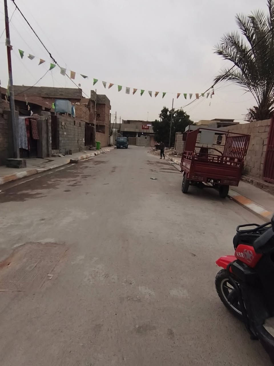 [[بسم الله الرحمن الرحيم]]
    🏡     🏘      🏚 

#يوجد_مشتمل_للبيع

#العنوان  الفلوجة 
#المنطقة حي الخضراء // خلف جامع التقوئ
 
✅المساحة : 125م
⬆️ الوجة : 6 وربع م
🏞️النزال : 20م
 
غرفة 1
استقبال 
صالة 
مناور 
مطبخ
صحيات 
حاليأ مؤجر 

                       #بناء 🧱 : طابوك
      
       #شارع 🏞️⬆️⬆️ : 10م تبليط كامل الخدمات 

  #السعر_محدد_من_قبل_البائع 
        
    ⚖️⚖️   نوع الملك : طابو صرف تحويل مباشر 🏙 

            #السعر💰💸: 60 مليون وبي مجال

__________________________________

للأستفسار⛔🖲️ : مراجعة 
🥇#مكتب_الدوحه_للعقار 🥇
العنوان شارع المنجزات قرب مجمع أحمد عريبي حي نزال 🚗🚖
__________________________________

#ملاحظة//📋📑 اذا لديك عقار تريد تعرضة للبيع او تريد تشتري عقار قم بمراسلة الصفحة او اتصال على لارقام الموجودة+ واتساب
            
         #للأتصال_او_واتساب 📞  ***********
         #للأتصال_كورك.   📞.      ‏‪***********

#بيع_وشراء_الدور_السكنية_والزراعية_العقارات_في_مدينة_الفلوجة #مكتب_الرافدين_للعقار_بيع_وشراء_العقارات_بسعر_مناسب
@#عقارات_الانبار_الفلوجة
