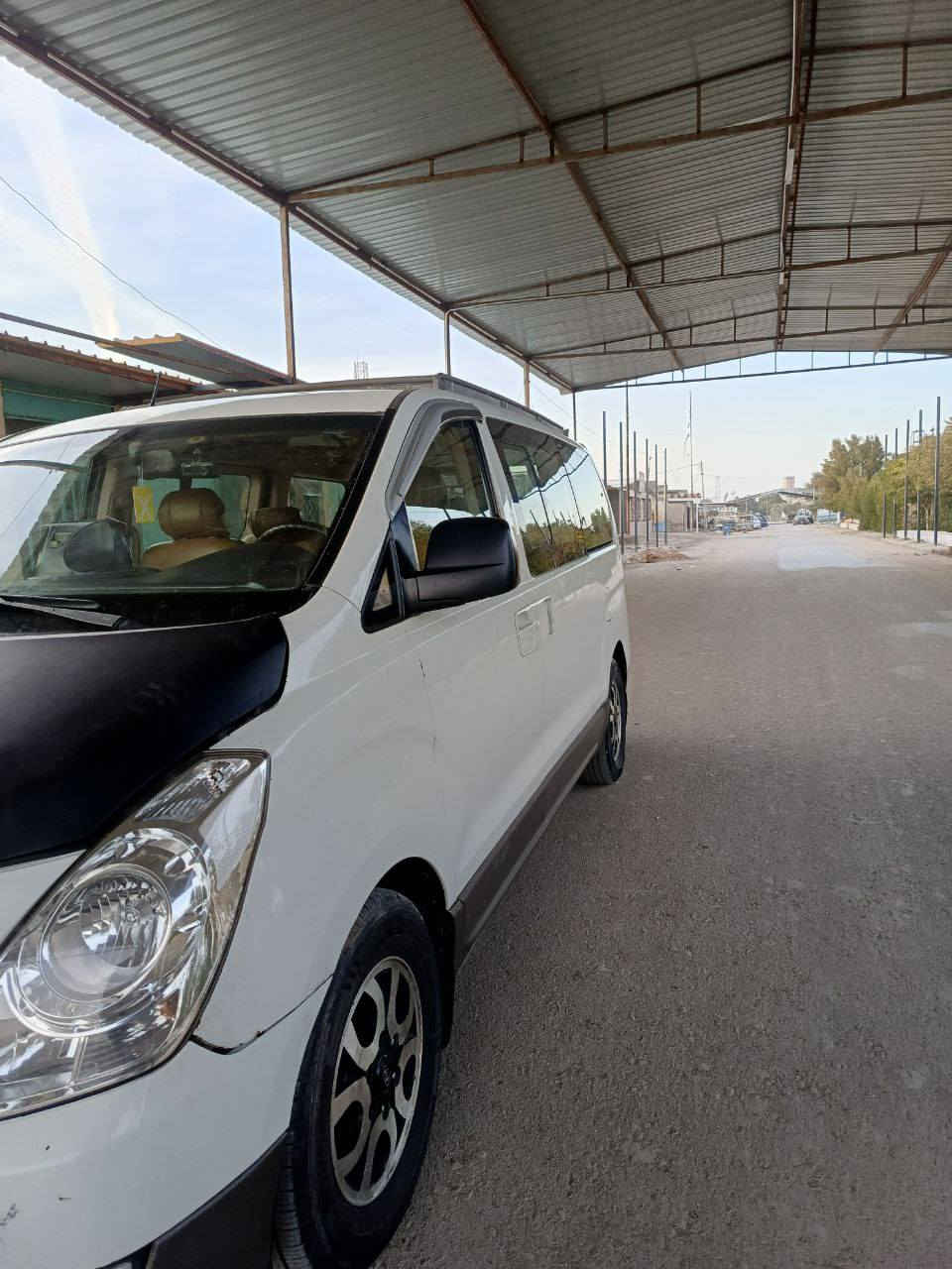 السلام عليكم
ستاركس موديل 2012 مفتوح محور مسكر سبلاين12 قبق اسود بلادي   رقم بابل انكليزي بأسمي مداور ثاني يوم مكفولة. مكينة كارتون كير جديد تخم تاير جديد حداديه جديدة  تبريد تدفئة شغالة كله كفالة 
 الشراي يتصل وبي خير ويدلل 
***********
***********
