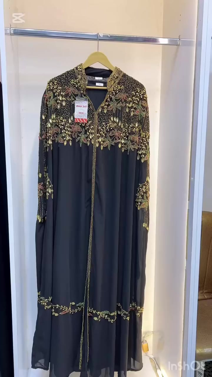 🦋موسم صيفي جديد مع مود السماوه🦋
  قفطان هندي قطعتين شك يدوي 
  مود السماوه للملابس الخليجية والاوربية 
  السماوه داخل مجمع الجوادين رقم المحل C16 
 قرب مجسر الصدرين خلف مصرف الرافدين 
متوفر توصيل داخل مدينة السماوه🌝


**إذا كنت صاحب هذا الإعلان وتريد حذفه لأي سبب، رجاءا أرسل رسالة إلى الدعم الفني**