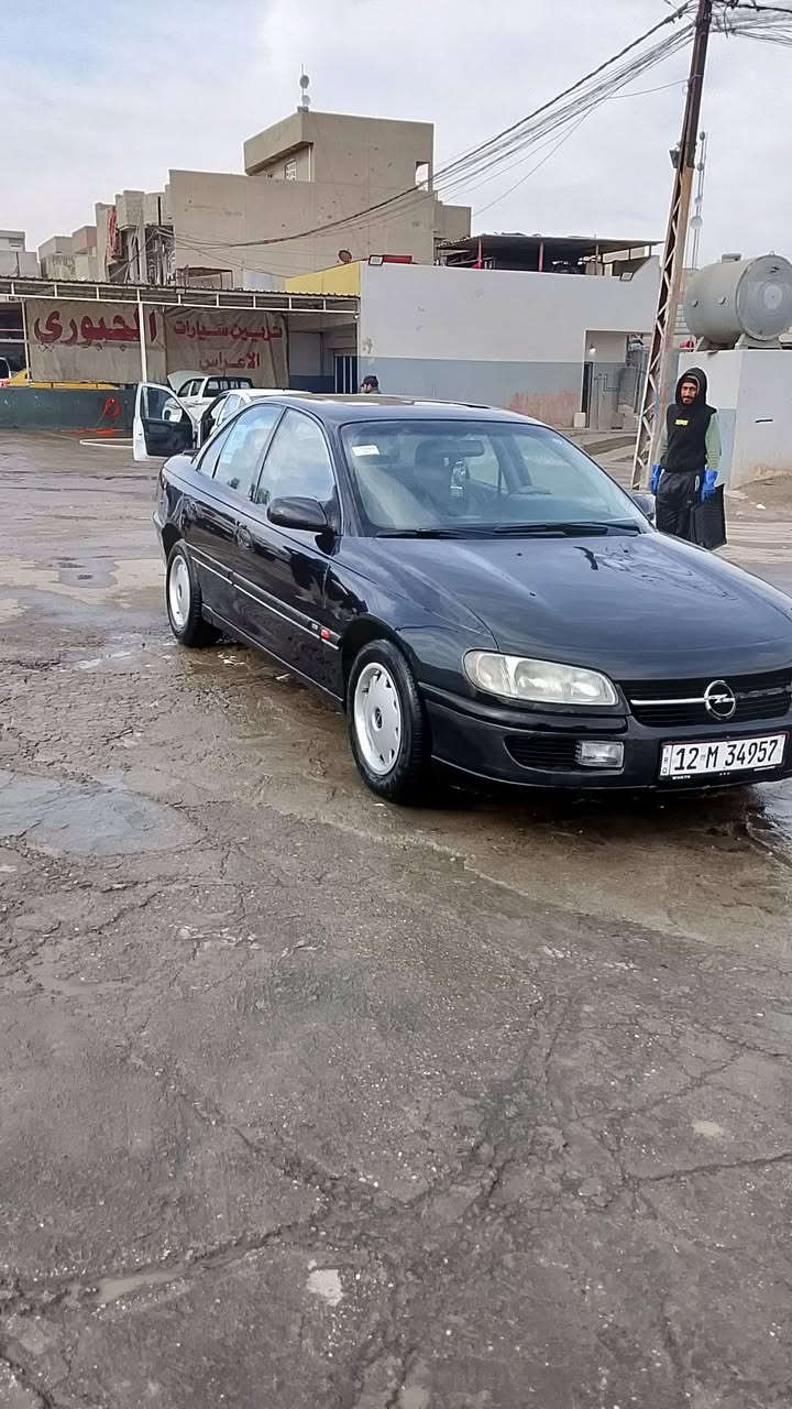 أوميكا بزون موديل 95 حجم 20 محرك كبس كير عادي رقم انكليزي نينوى بسمي سيارة وضع شركه طخم امامي وخلفي جديد داخل غرفه جديده كابون ورقي بيها قفل مركزي بردة خلفيه كهرب بطاريه جديده اطارات جدد بدون تبريد  بيها صبغ بوند وصندوق تقحيل بدون أي ضرر  مكانها الجانب الأيمن.. سعرها 48 وبيها مجال استفسار ***********
***********
