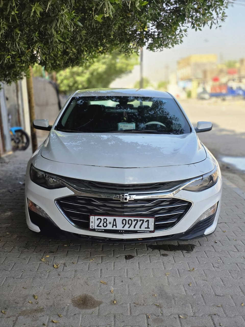 سلام عليكم 
ماليبو 2019 LT
ماشيه 165 الف كيلو مو ميل 
مكينه 1500 تيربو 
تبريد شغال ثلج 
بصمه 
تبريد منفصل 
تدفئه كشنات 
كشن سائق كهرباء 
إدامه كامله من ناحيه المكينه بلكات بخاخات ومنظومه الماي
 حادثها جاملغ وبنيد + باردات موضحات بصور 
مكاني النجف الاشرف 
***********
سعرها 110 وبيها مجال للشراي
