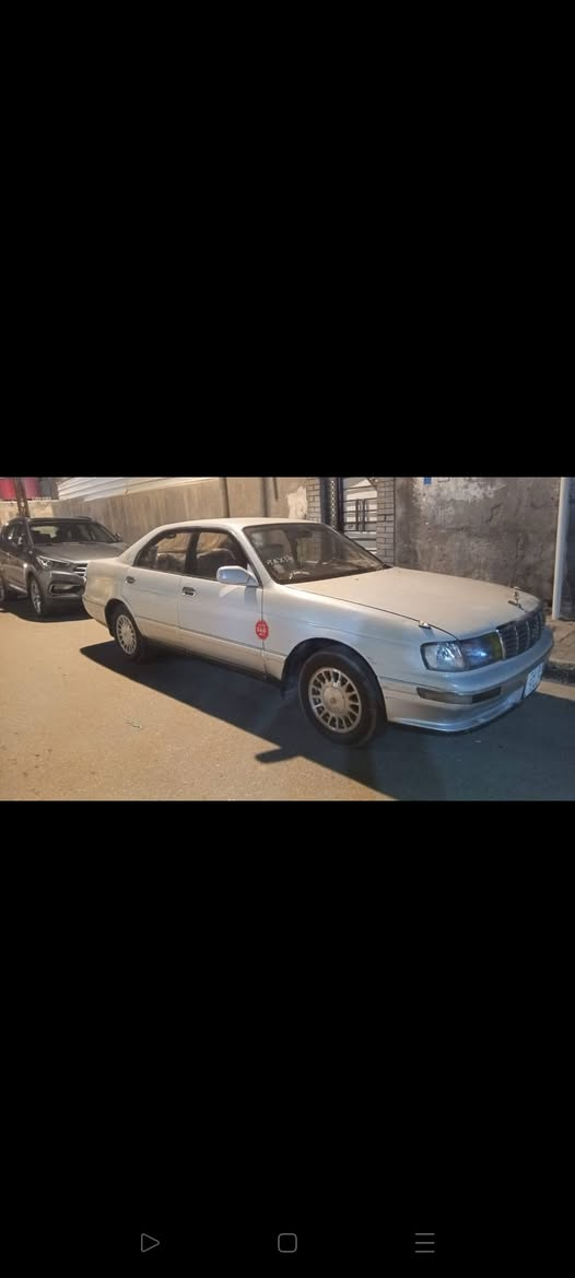 سلام عليكم بطة البيع  مصبوغة جمالية موديل 94
رقم بصرة الجديد سنوية 
مكفولة من الكص ونقل جثة  كير ومكينه  جديده  كهربائيات كلها شغاله +تبريد ثلج شغال  عنوان البصرة القبله .
***********
