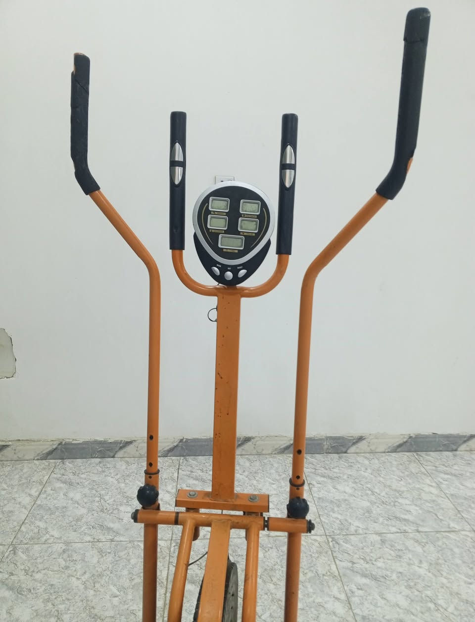 سلام عليكم جهاز جري للبيع كهربائيات شغاله مكان الناصريه مركز استفسار هذا رقمي ***********
