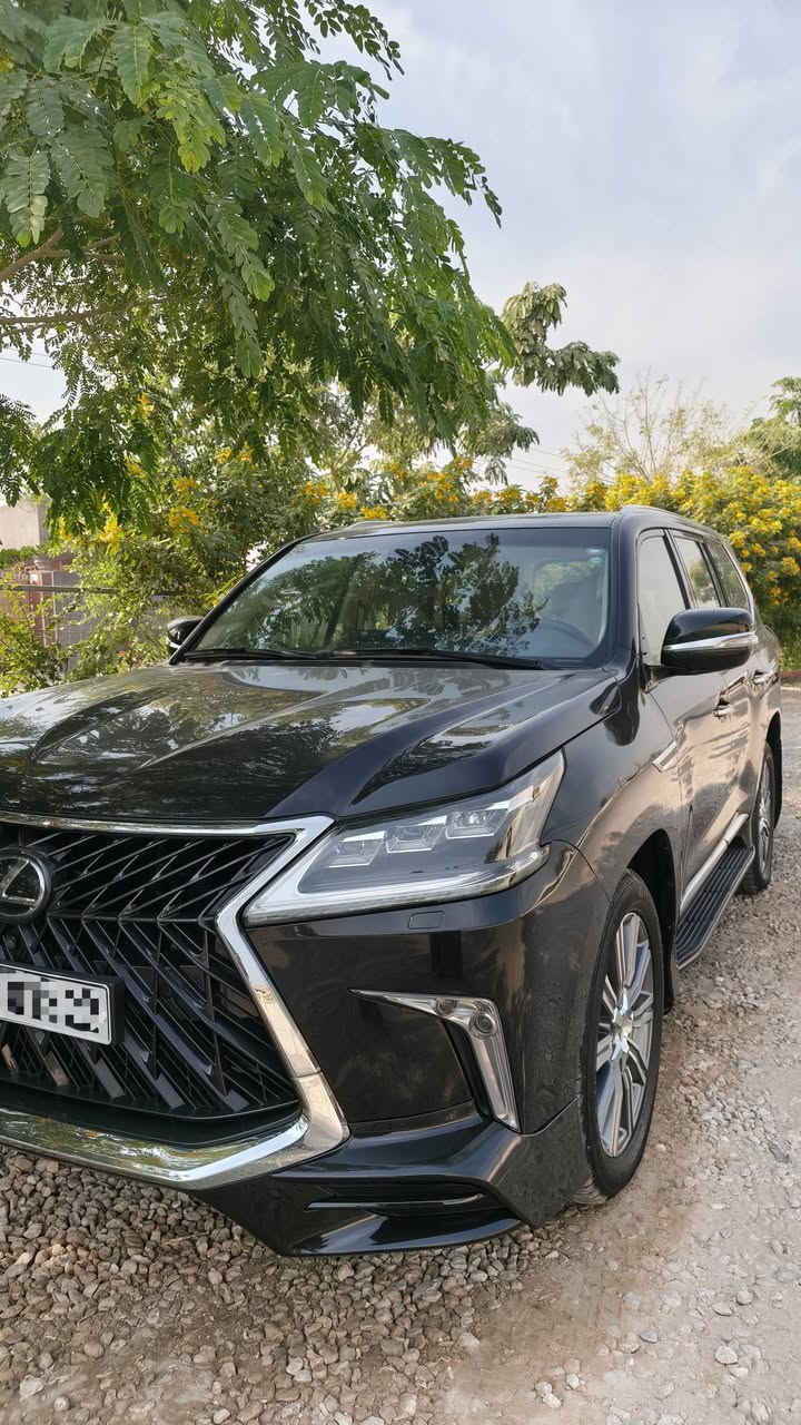 اللهم صلِ على محمد وآل محمد
للبيع... 
لكزس 2017  super sport🚀
رقم اربيل (هزة+سنوية+رقم) جديد بأسمي
مكفووووله من الصبغ والتبديل
ماشيه ١٢٠ الف كم 
دواخل بيجي جداً نضيف
السعر ٦٥٠ ورقة مع المجال 
................. 
‏‪***********‬‏ علي الاسدي
