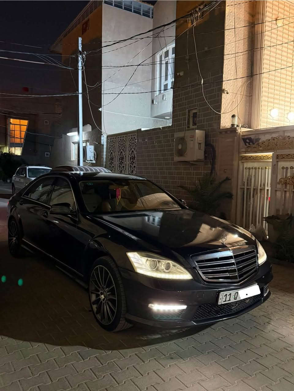 مارسيدس S550 2013
وارد امريكي الضرر جاملغ الخلفي الصوبين بارد بسيط معدل وبدبي مصبوغة عام جمالية 

السيارة V8 توين تيربو  

داخل عسلي سقف بنرامة 

لارج الباب الطويلة 

ماشية 185الف كيلو 

رقم بغداد مميز 

260 $وبيها مجال

***********
