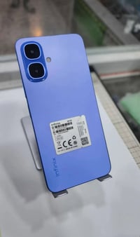 موبايل  infinx smart 10 ذاكره 128 عشوائي 8 استعمال يومين فقط مع كامل م...