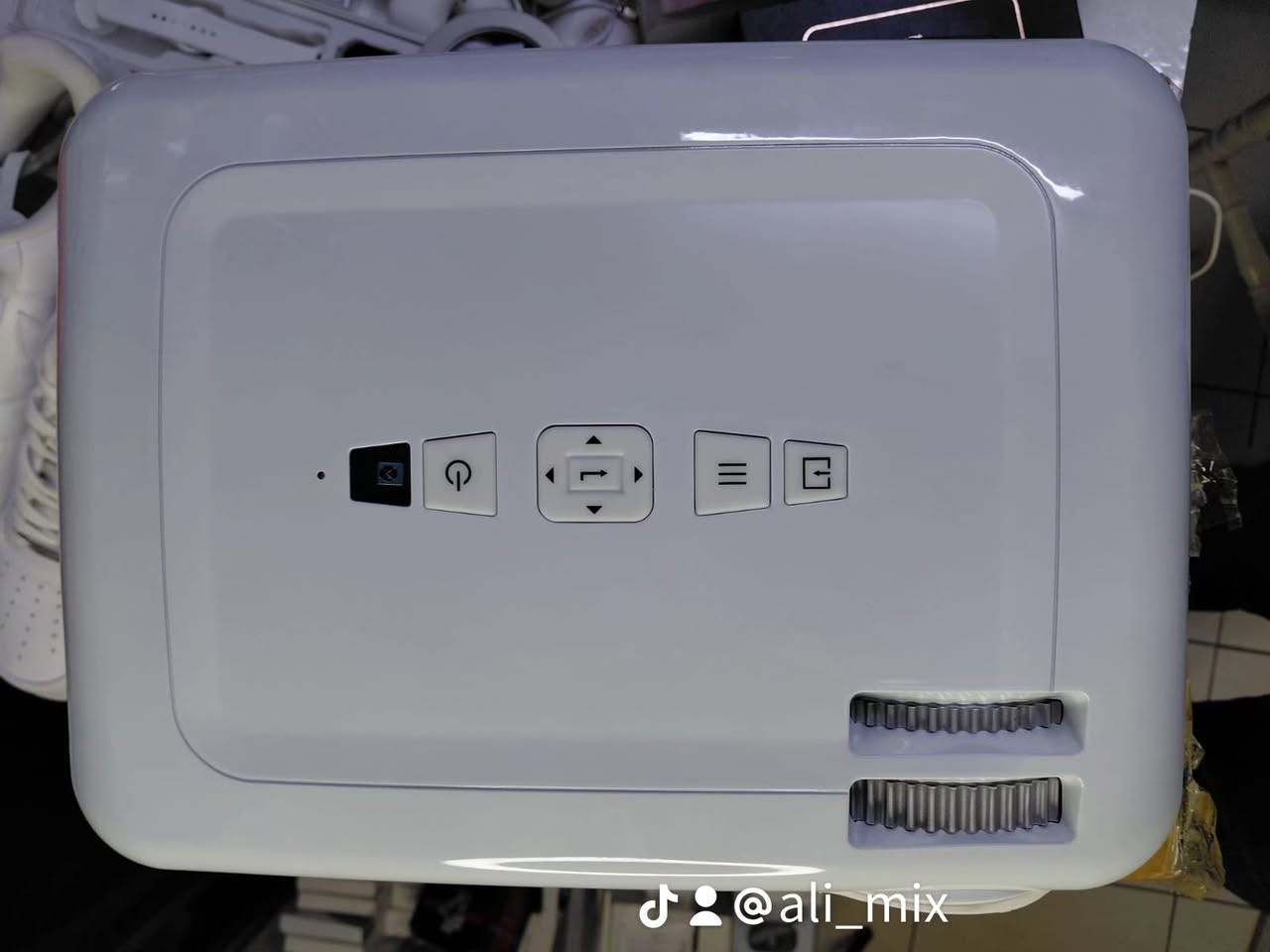 داتا شو عملاقة hd سعرهة ٥٠ وية توصيل


**إذا كنت صاحب هذا الإعلان وتريد حذفه لأي سبب، رجاءا أرسل رسالة إلى الدعم الفني**