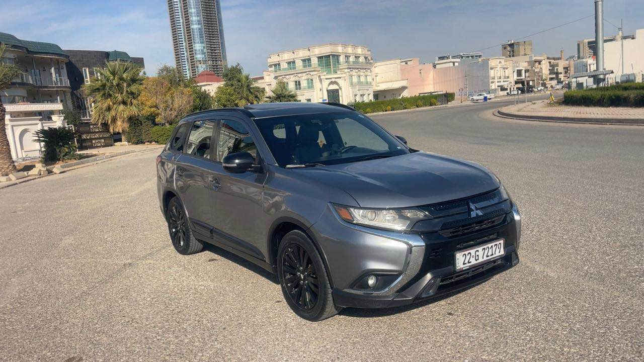 ئاوت لاندةر مسيوبوشي ٢٠٢٠
فول مواصفات limited 
سن لايت
رادار
كوشن هيتةر
بريك بصمة
دوو دةرگا بؤياغة و ١ چاملع كلير 
سةنةو ي و هزة و رقم نوئ ية 
هيچ مصرفي تيدا نية 
سعر ١٤٩ ورقة و مجال
شوين هةولير  ٦٠ مةتري نزيك مزگةوتي جليل خياط
*********** شقلاوة, أربيل
