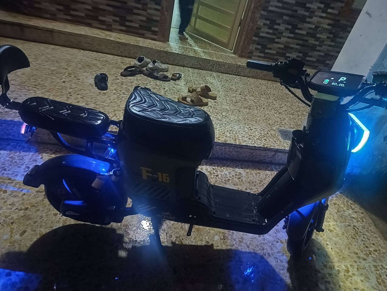 السلام عليكم للبيع دراجه F16 اللون زيتوني او عسكري الوصل موجود مستعجل عل بيعه السعر390الف وبي مجال للشراي تفاصيل اكثر خاص او رقم***********
