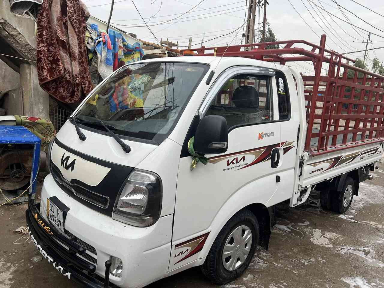 السلام عليكم. كيا. موديل 21   جاهزه من كولشي.  بسمي  تخم. تاير حداديهًً كير. محرك. كفالهً. عامه مكان بغداد زعفرانيهً رقم. تليفون  ***********
