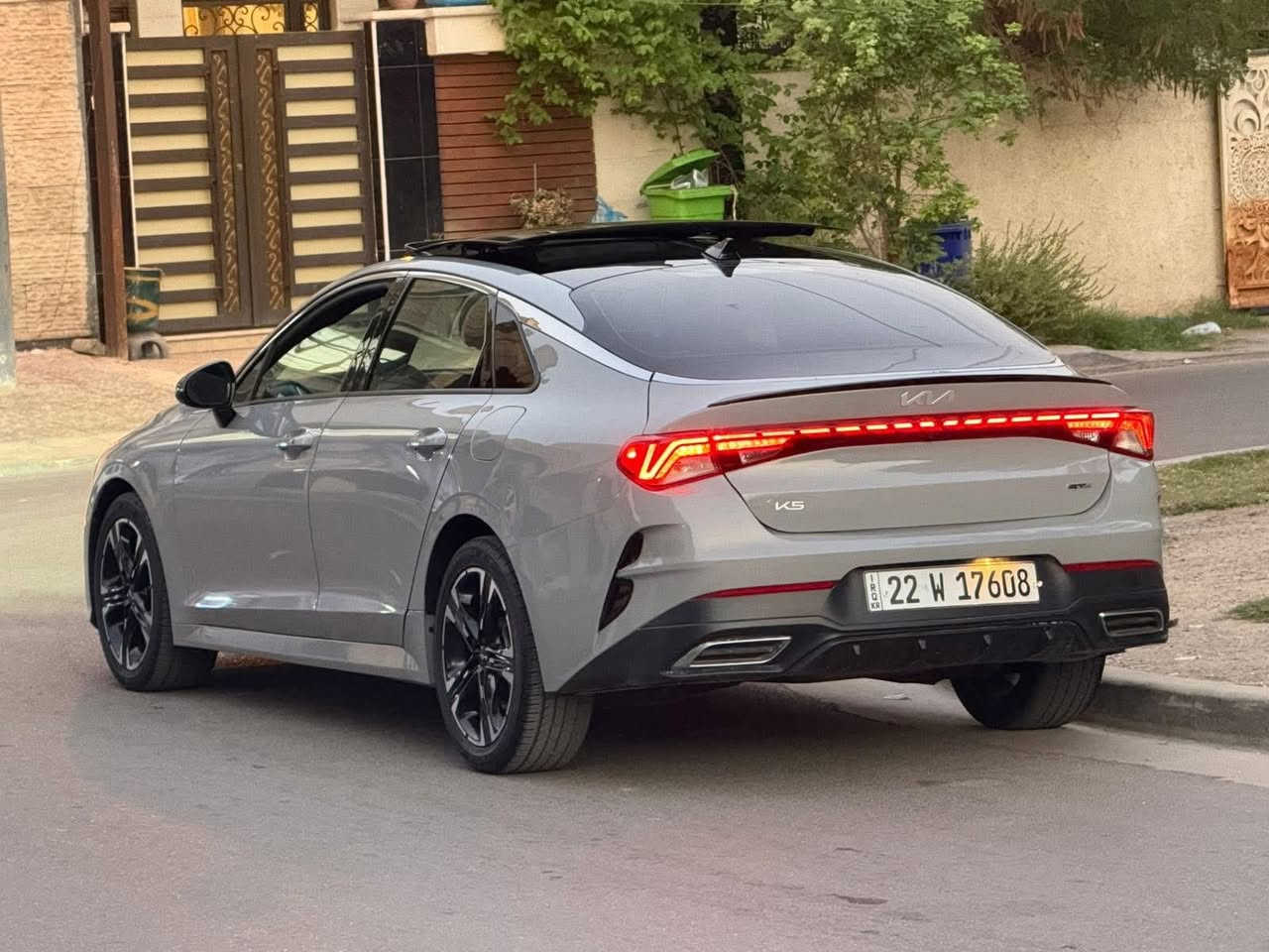 Kia K5 -Gt
كي فايف جيتي 2023 
رقم اربيل باسمي سنوية وهزه كله جديد
تشغيل عن بعد
رادارات امامية وخلفية وجانبية 
نقطة عمياء 
قيادة ذاتية :::::::::::
دخول ذكي
كروس مثبت سرعة 
شاشة كبيرة 
شحن لاسلكي 
هند بريك كهربائي 
بصمة 
اشاير بلمري 
كامرة دواره
4 انضمة قيادة 
اوتو هولد 
ترحيب بل اليدات
كشنات كهرباء 
داخل ماروني 
وارد أمريكي حادثه موضح بل منشور تصليح درجه اولى
الهاتف/***********
 السعر/205وبيه مجال بسيط
مكان سياره /بغداد قرب بسمايه
