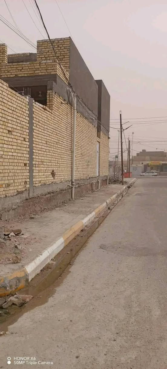 اعلان 
بيت بالجربوعيه الاولى مساحه 300ركن
 بظهر شارع ٤٠ 
سنة البناء ٢٠٢٤ نقصه ارضية وسقف جبسن بورد
يتكون من غرفتين وصاله ومطبخ واستقبال وصحيات داخليه وخارجيه 
 السعر الكلي ١٩١
مطلوب للمصرف الاسكان ٦٦مليون 
١٢٥ بيد البائع و٦٦ تسديد شهري كل شهر ٣٣٠

 تفاصيل اكثر مراجعه مكتب الساعي للعقار
او الاتصال بالارقام التاليه 
***********
***********
***********
عنوان المكتب سايدين حي الشرطه مكتب الساعي مقابيل اسواق ريتاج 🧿
