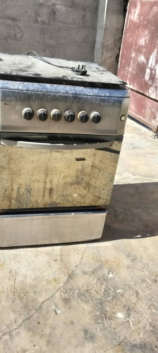 طباخ سوني متروك ابيعه تراب بس يريد تنضيف سعره 25الف /***********
