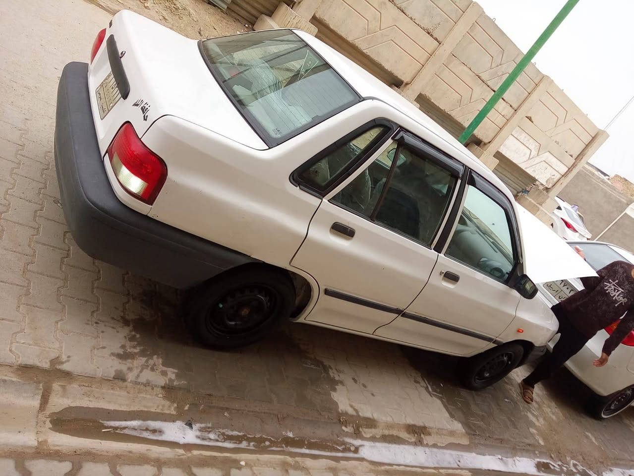 سلام عليكم للبيع سايبه 2012 سياره جاهزه تبريد حاديه كير مكينه بجيس بدي مكفول بي فقط بارد شبر ولباقي كفاله   مادور شوكت مايعجبك  سياره جاهزه عله اخر حبايه تخم تاير  مكان نجف حي الشرطه السعر 33 اوبيه مجال شاري يتصل ***********
