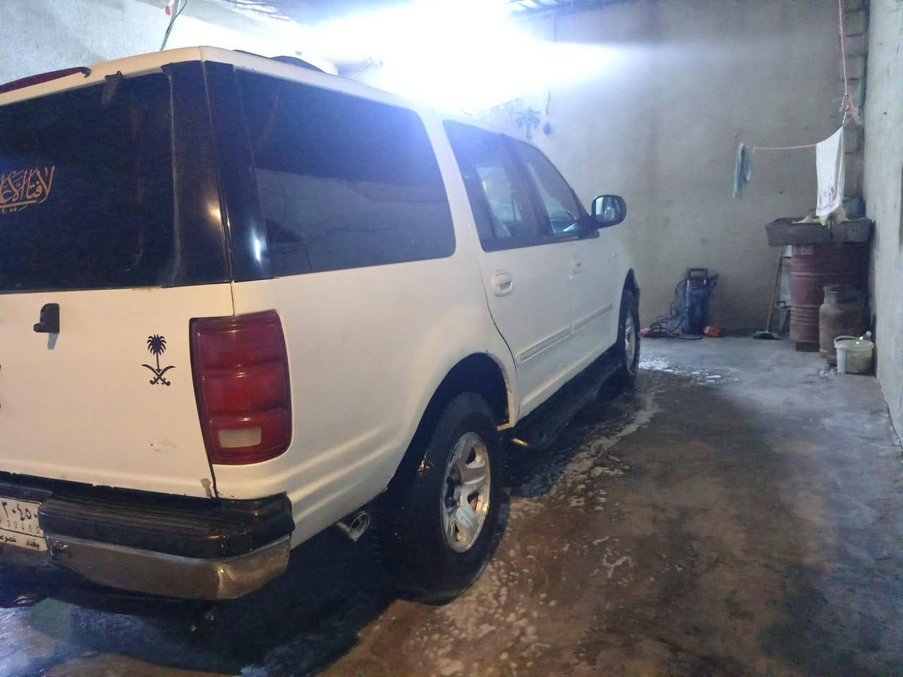 فورت 2000 للبيع  المحرك في فيتي 3000 گير ومحرك شرط الفحص دواخل نضيفة اتخبل  گشرته حلوه السيارة أصوليه بس أبيعلك بدون راعي ما أندل راعيها  السعر 35 وبيه مجال اتصل وتدلل ***********
