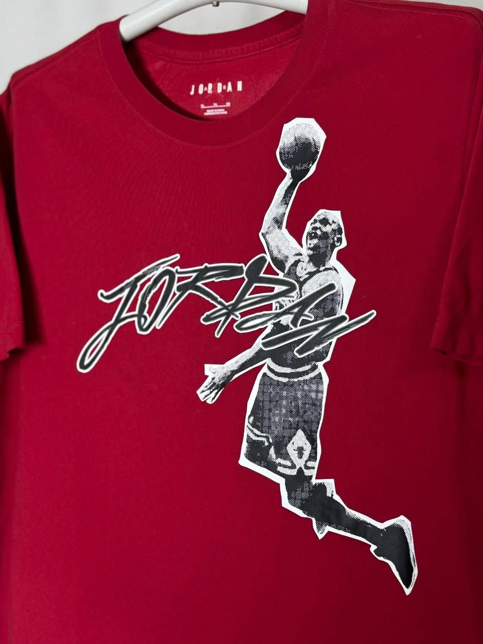 تشيرت  (جوردن)قطن سوبر كريمً
القياس XL
النظافه 💯/💯  

يوجد توصيل 🚚 (بغداد -محافظات )
☎️رقم الهاتف :***********

للحجز -دايركت
