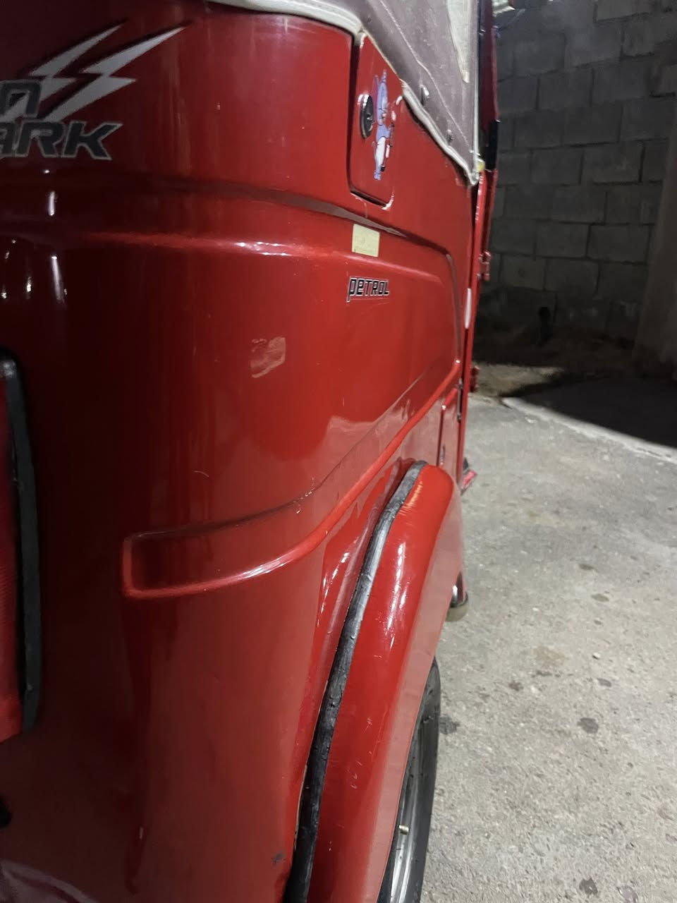 سلام عليكم شباب تكتك 22 شهر 10 تكتك خير من الله مكينه مكفوله گشر مثل ما وضح بل صور بيه بارد بل لغد اليسره و جوه البگ لايت بارد خفيف تكتك قطره صبغ مابيه تكتك جاهزه للشغل گبل للشارع مذل عليه ربع سعر 9وربع وبيه مجال مكان بغداد الدوره لاستفسار ***********
